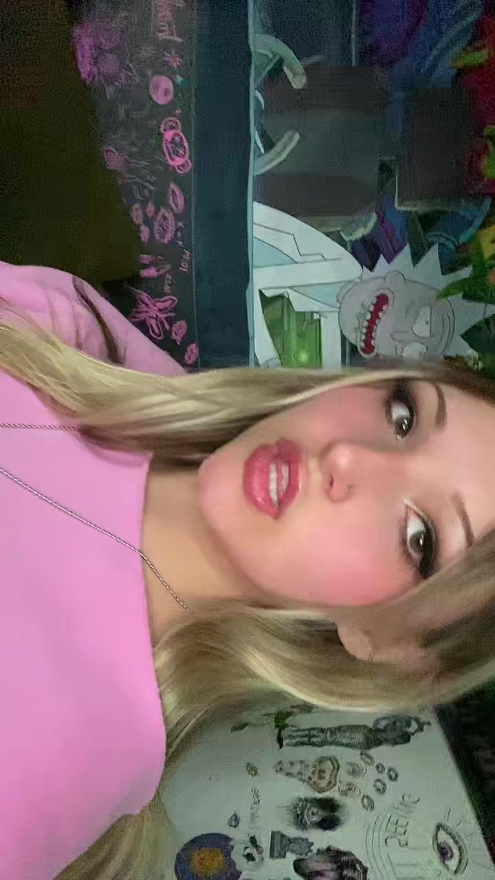 @Cari🩻👽