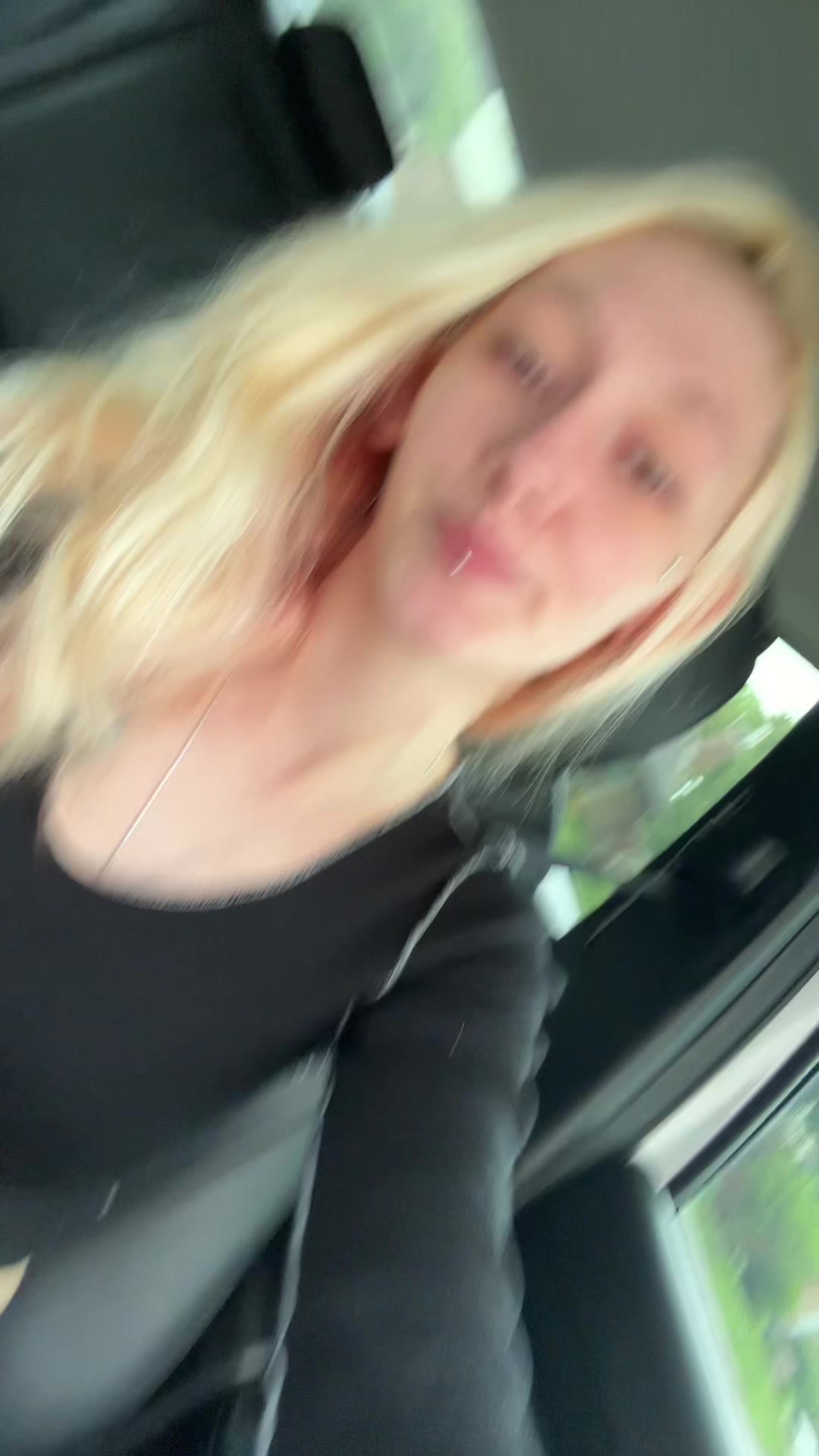 @emily.._renee