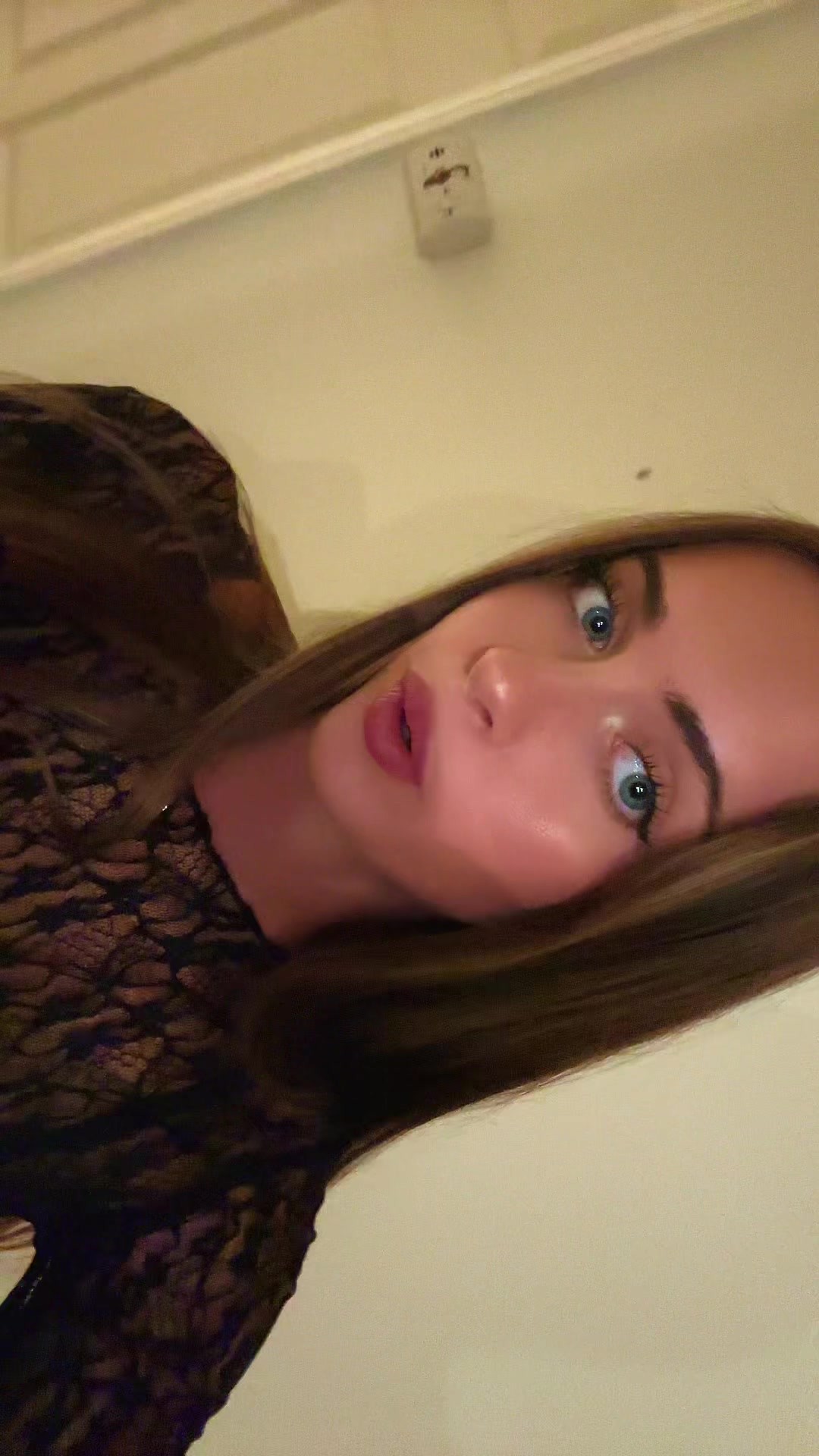 @👑