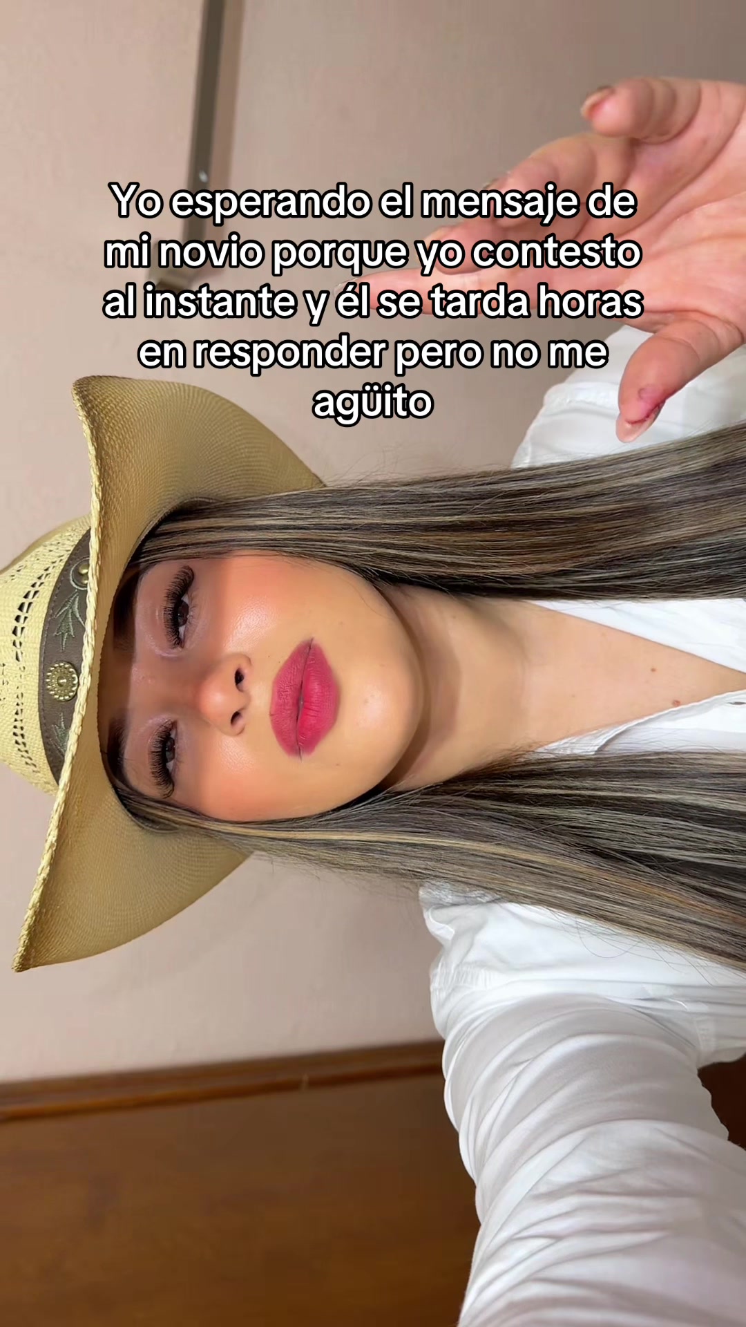 @Vaquerita👩🏻&zwj;🌾 latina