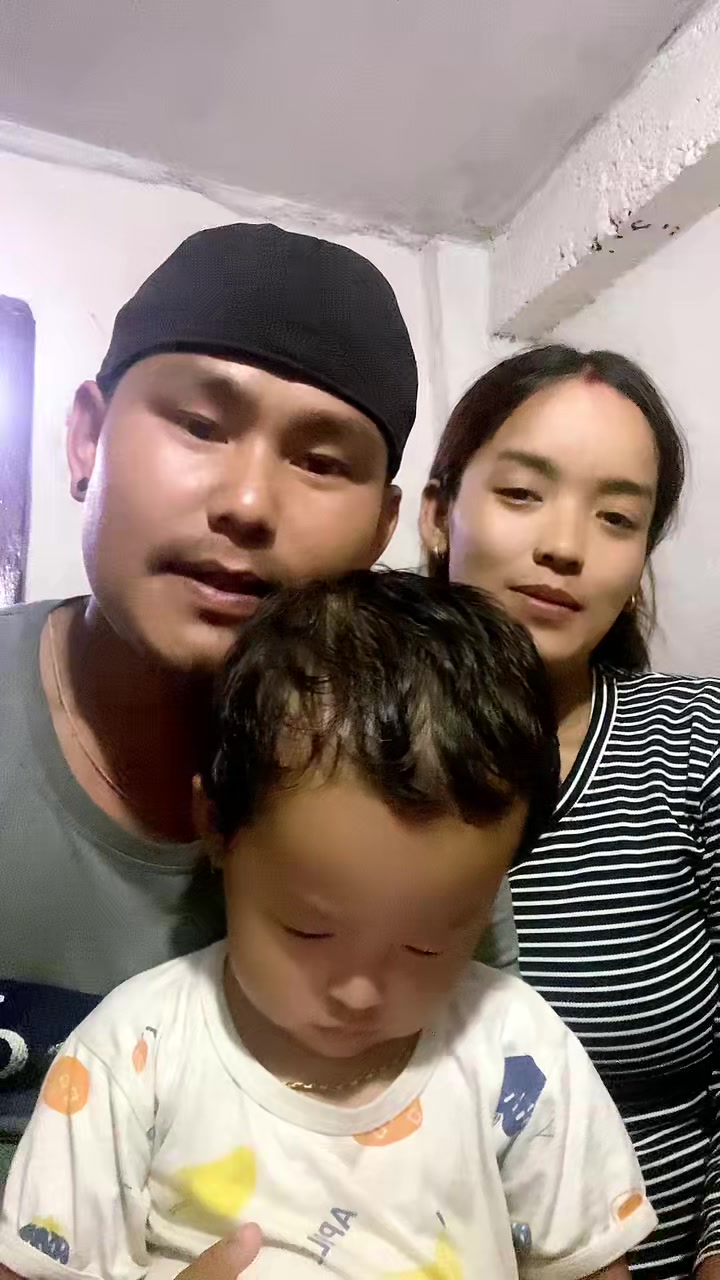 @रिना खुलल गुरुङ