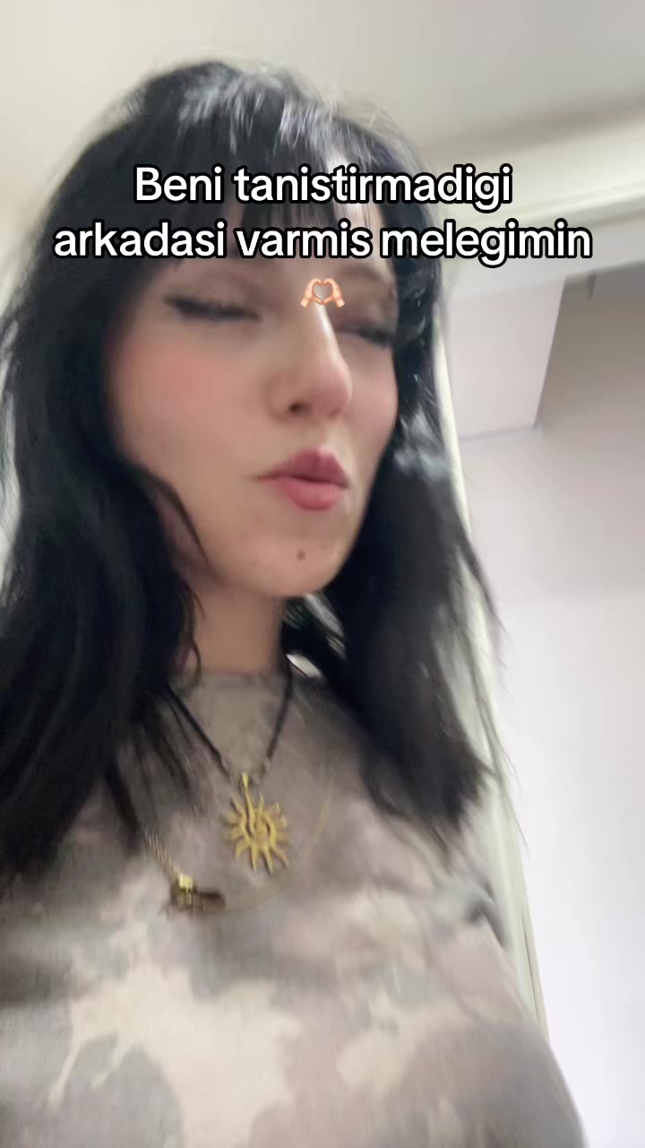 @nur🦊