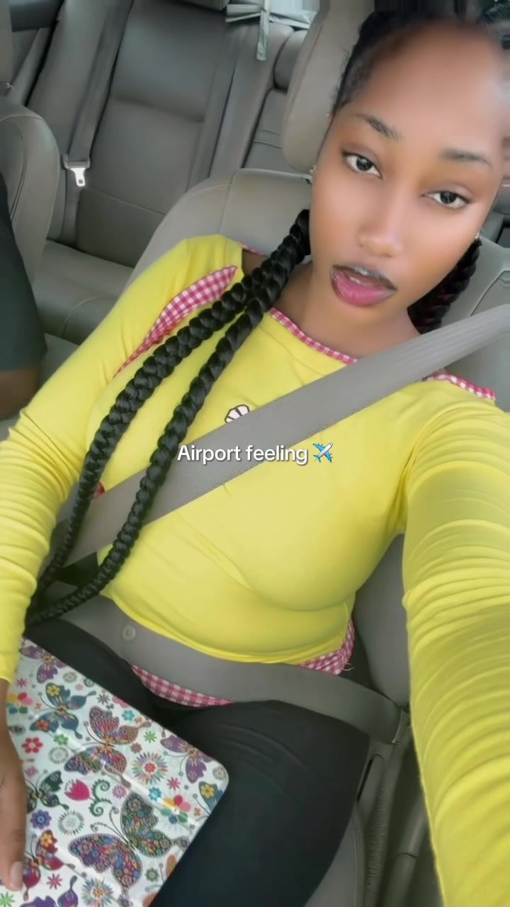 @Charmzy🦋❤️