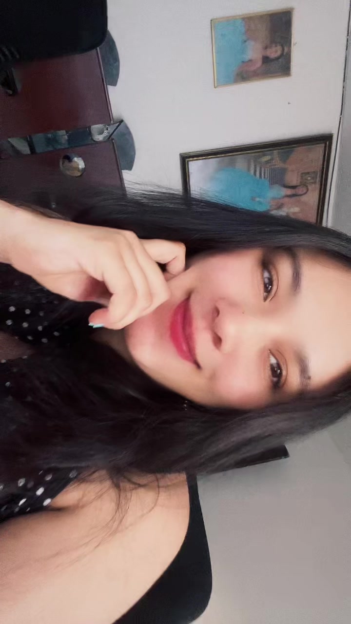 @Ximena C. 🤍