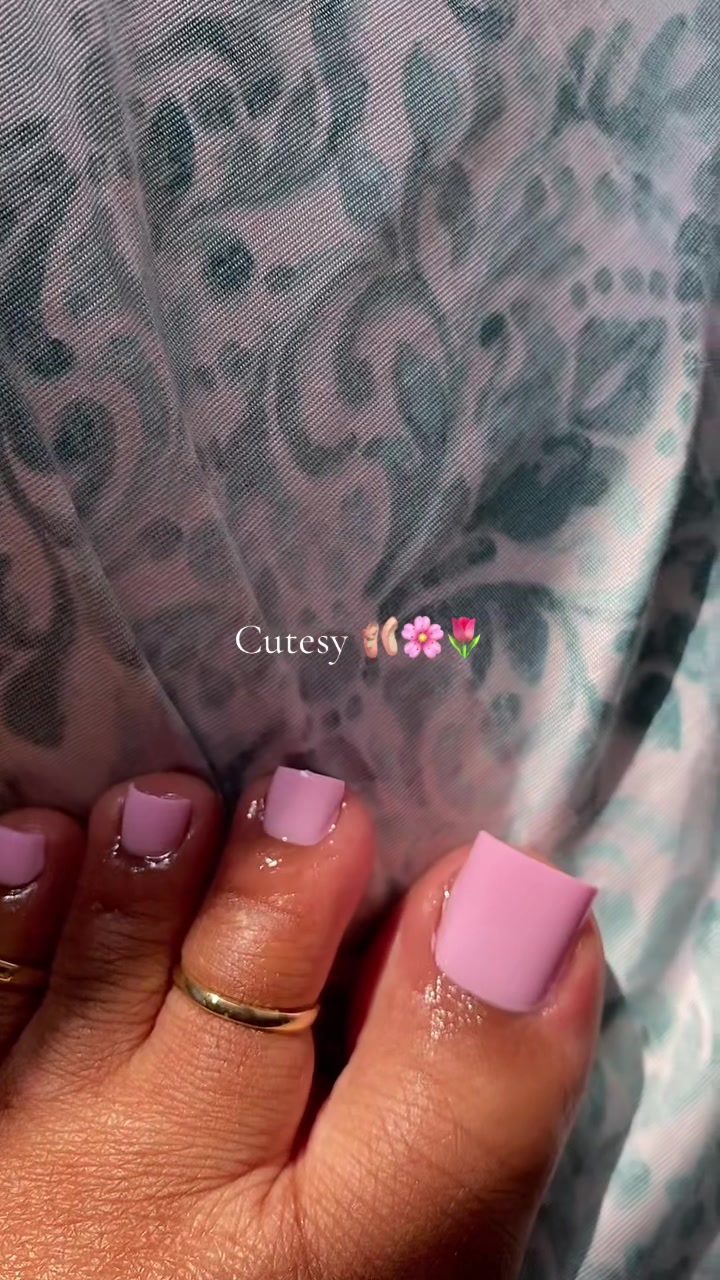@𝙈𝙞𝙖 𝙁𝙡𝙤𝙬𝙚𝙧𝙨 💜