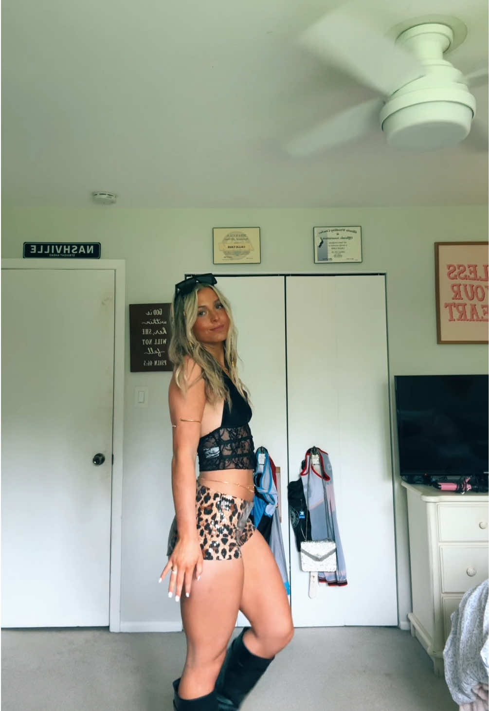 @c a l 🍒 🐆 🎱