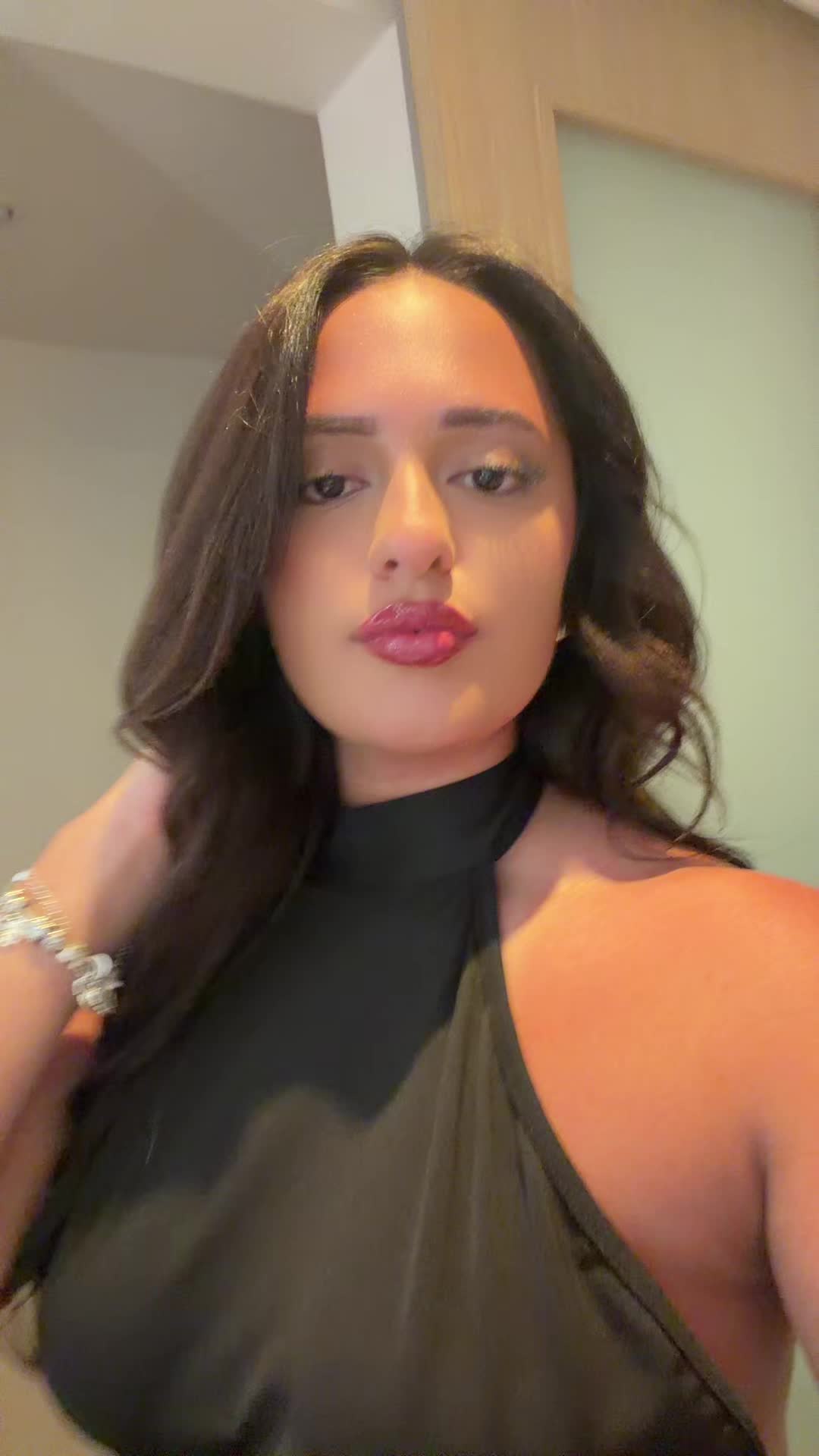 @moreofarii