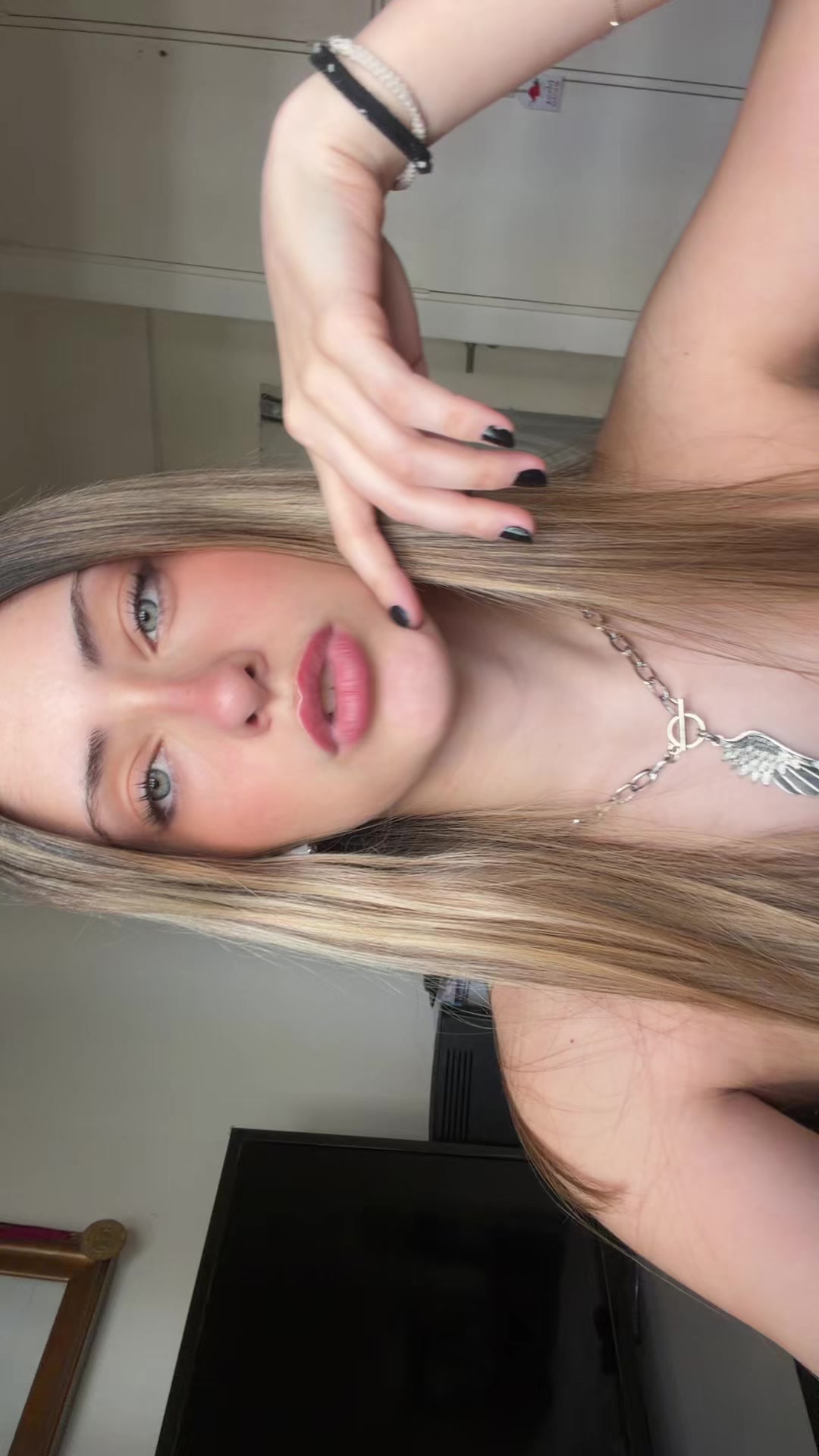 @ag🦦