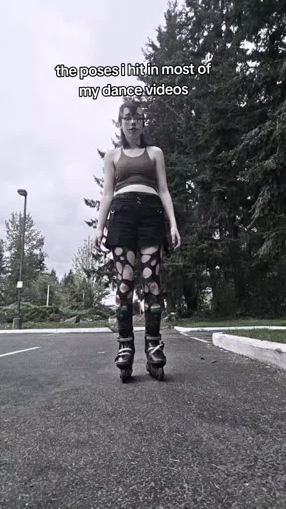 @✩☾╶⃝⃤🍄Willow~Cosplays🍄╶⃝⃤☽✧
