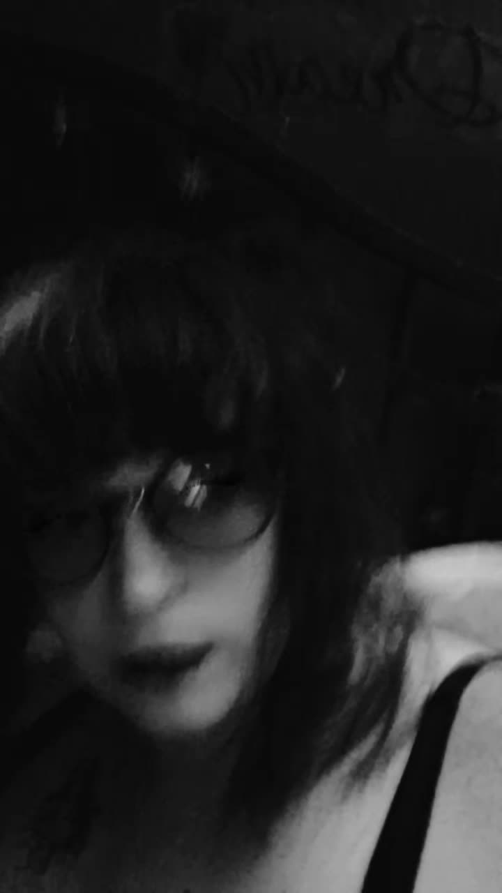 @🧙♀️🐈⬛Mickey Hollow📚🧝♀️