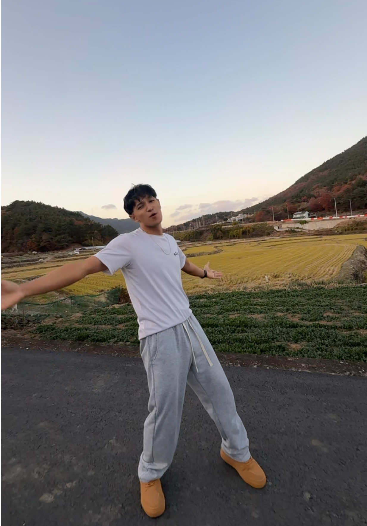 @RAKAL BOMZAN🇰🇷🇳🇵