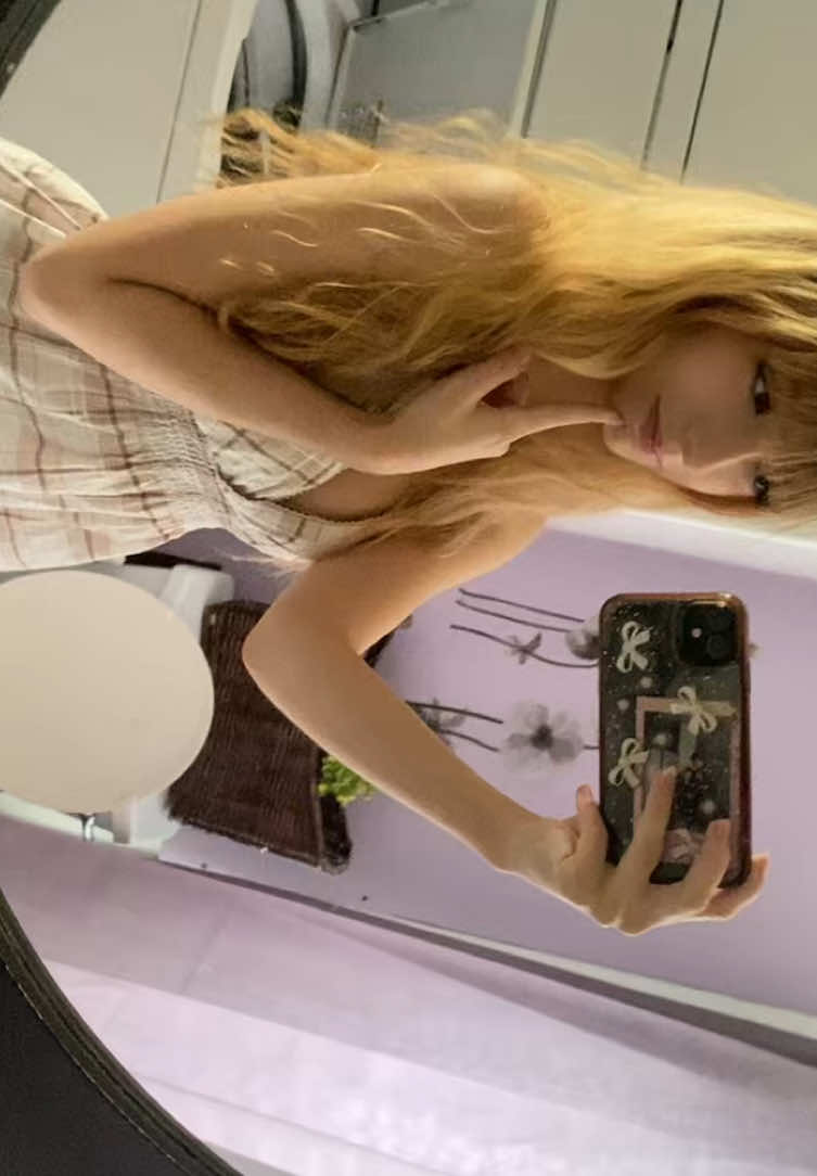 @⋆ 𝐼𝓈𝒶 ⋆