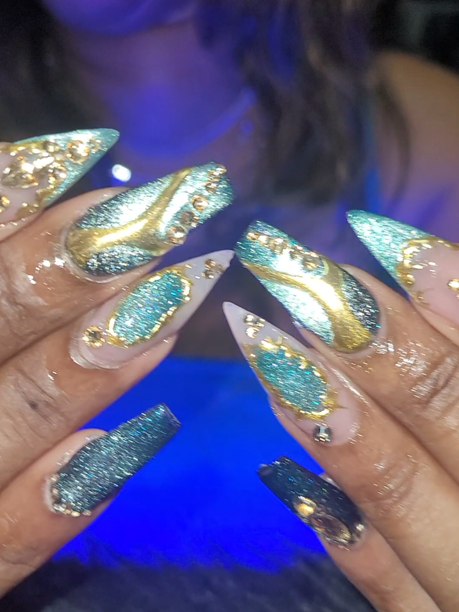 @Mel B
