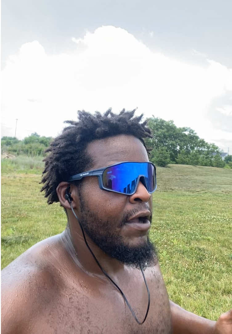 @gymwithbeezy