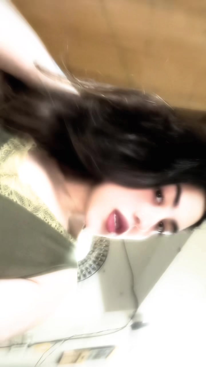 @eyana ayoune alzadi