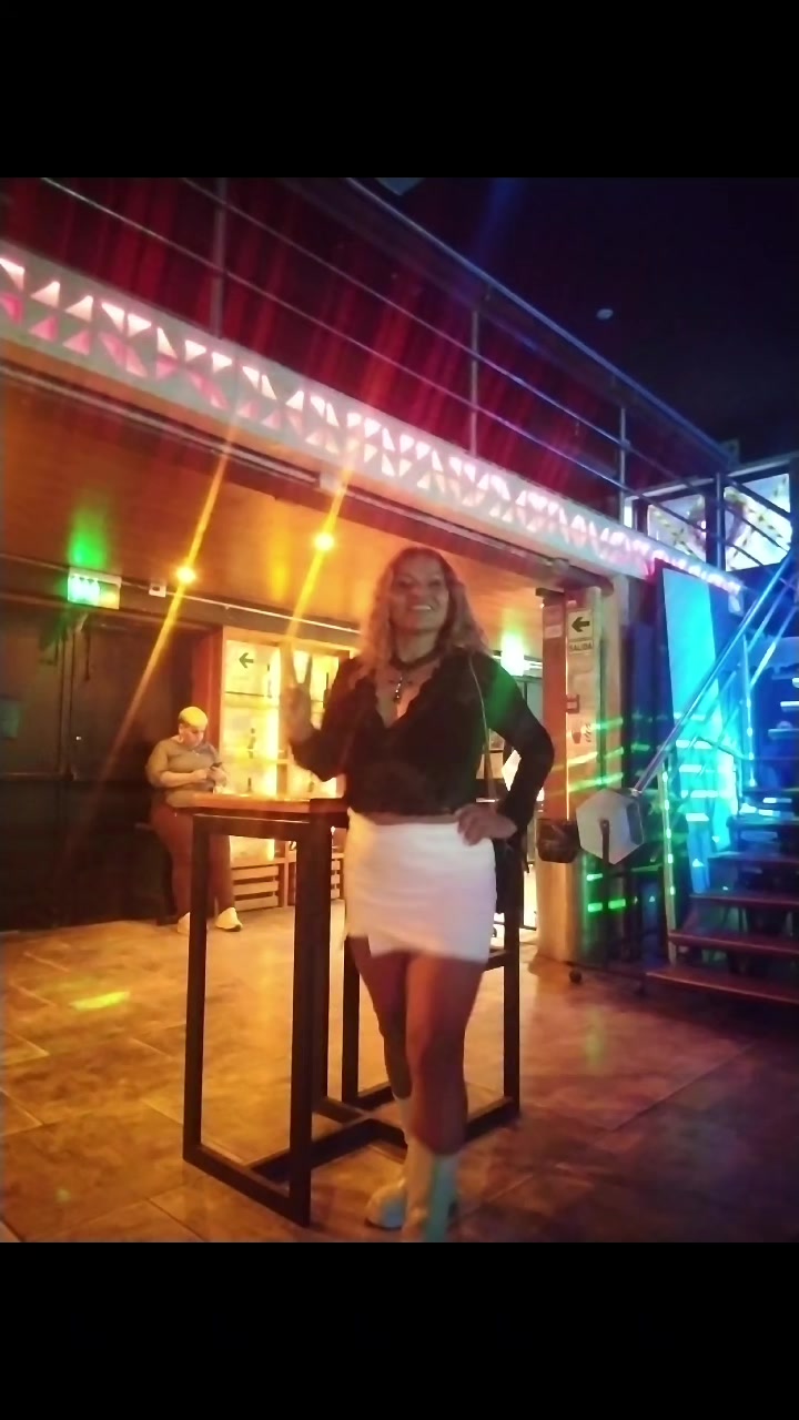 @lindasi
