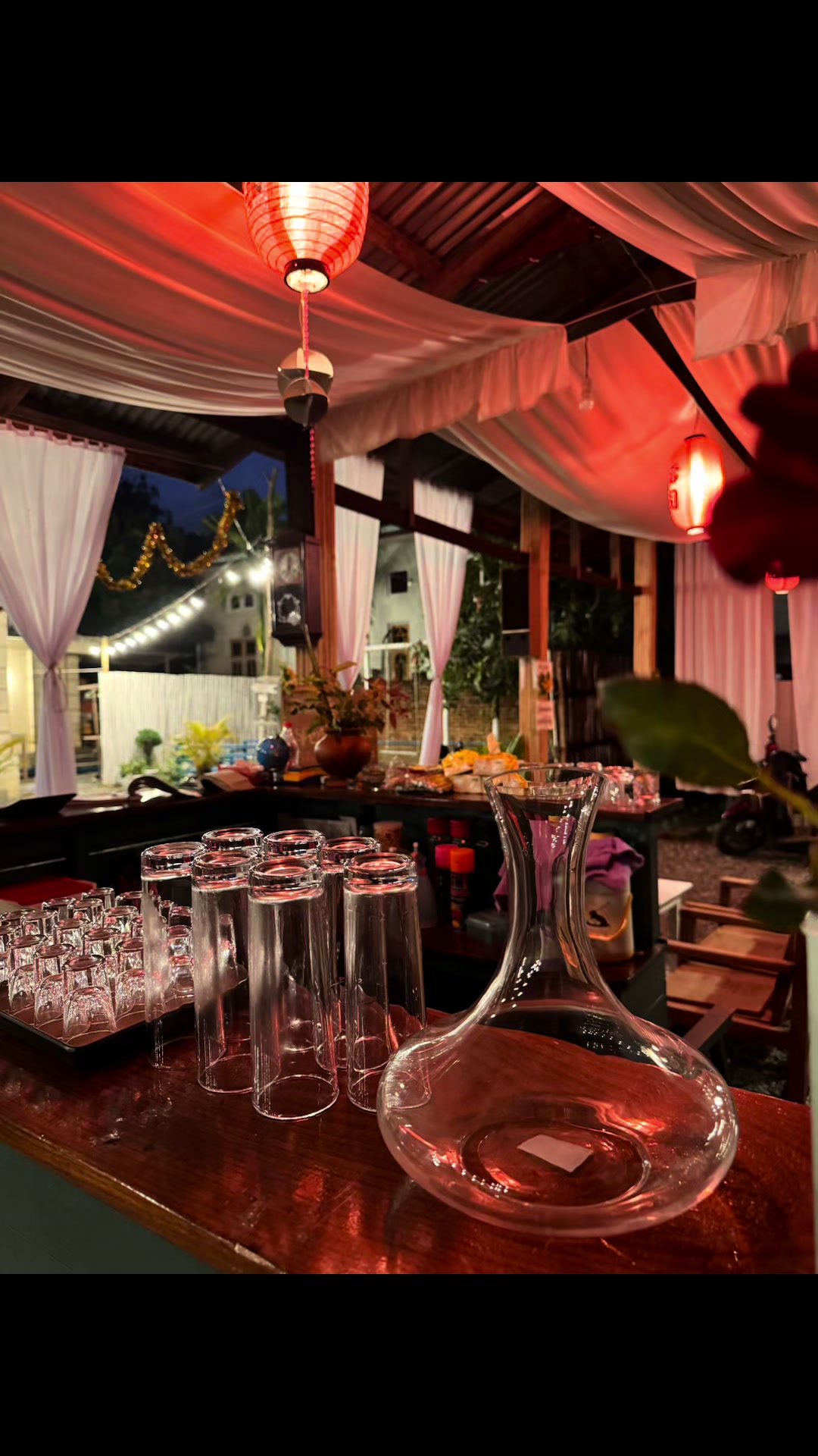 @Chill & Cheers Bar