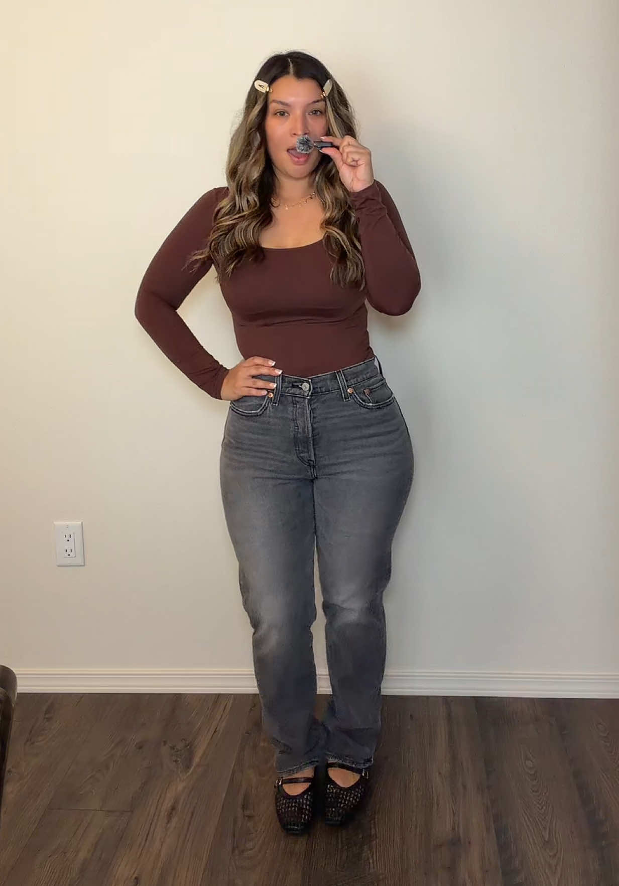 @Ella