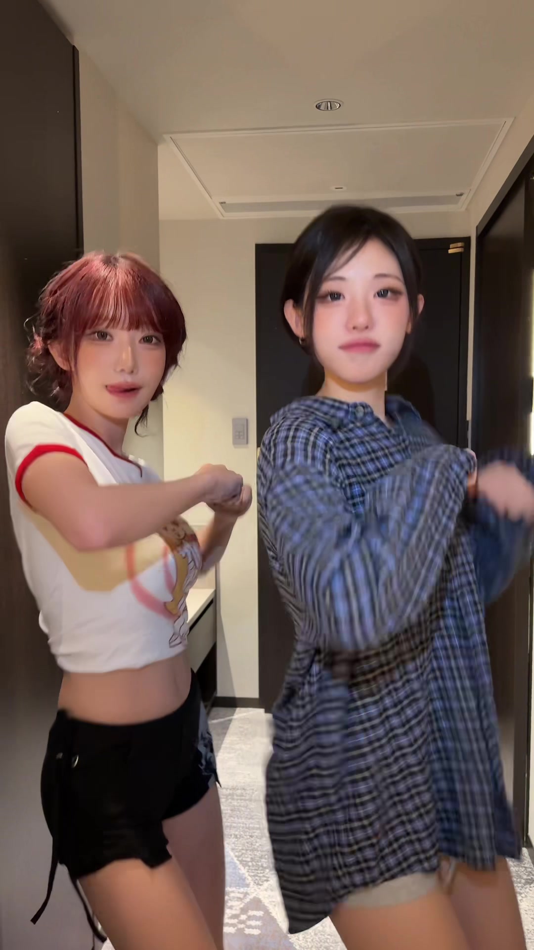 @QWER