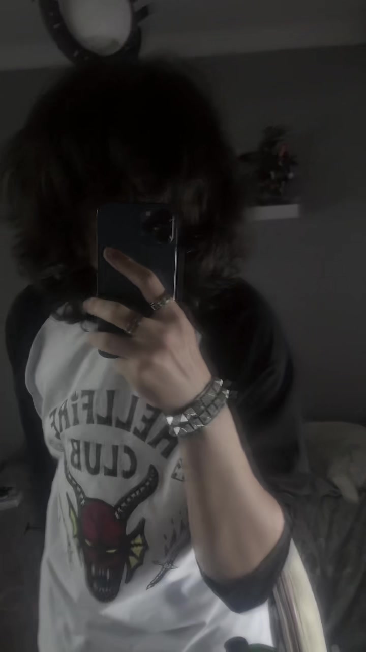 @blooodyravenn