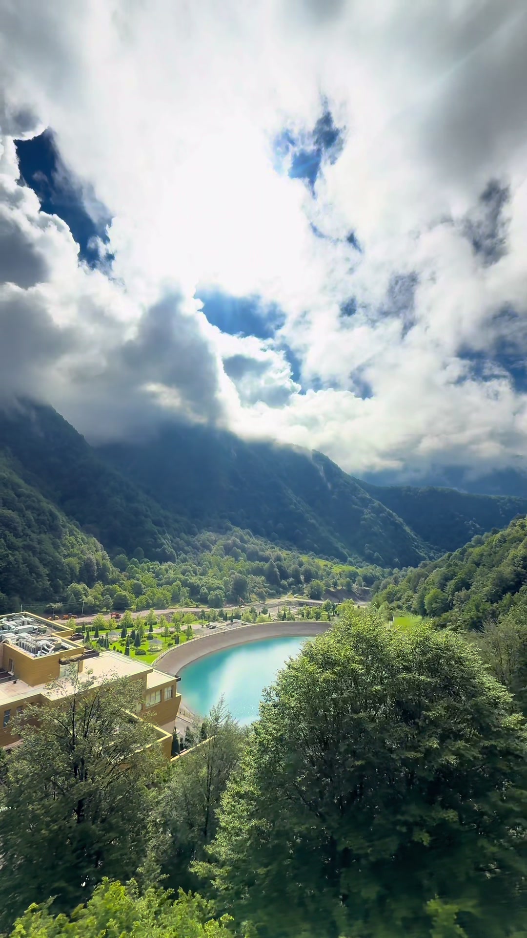 @𝑺.🇦🇿