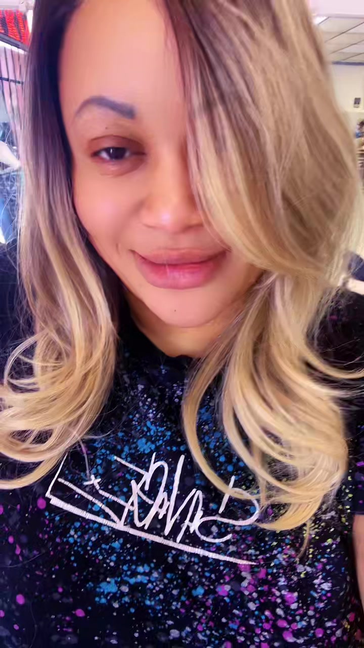 @1stladyone