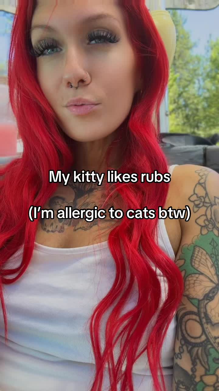 @CASSIE🍒💋