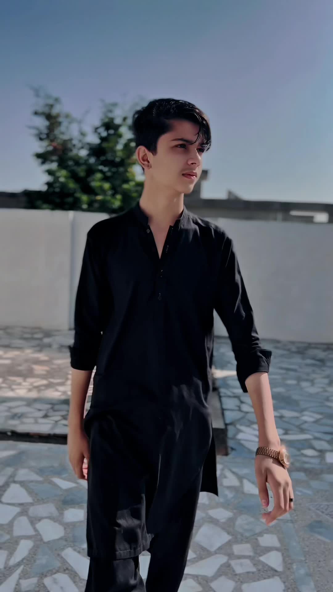 @👑 𝑰𝑫𝑹𝑬𝑬𝑺 𝑲𝑯𝑨𝑵 👑