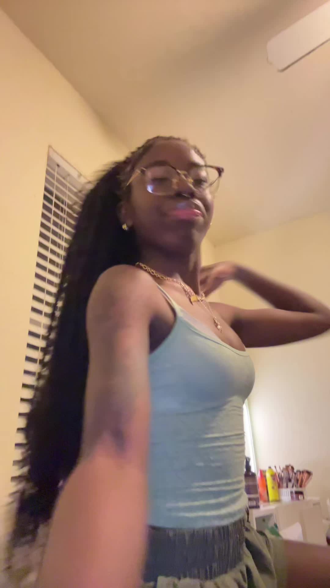 @yt: eviyannaa