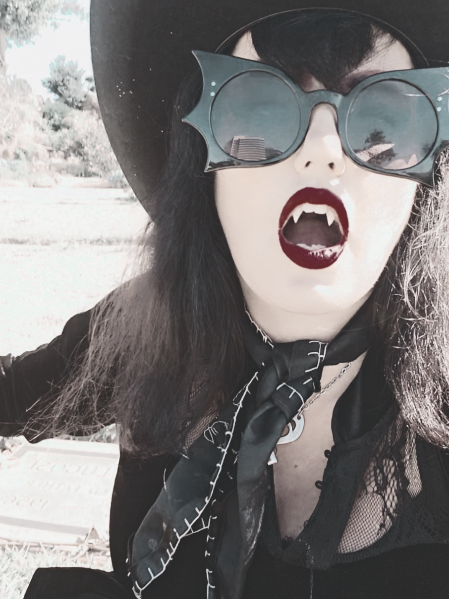 @LorettaVampzOfficial