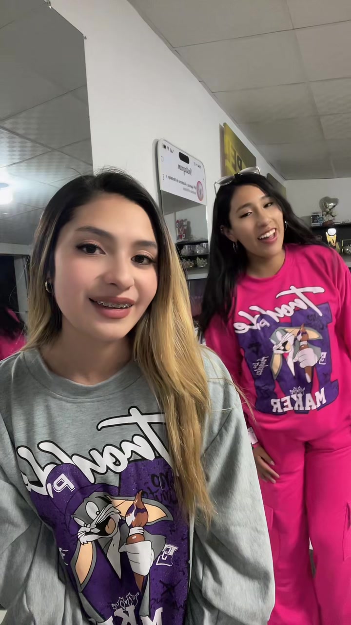 @Nicole_🌺
