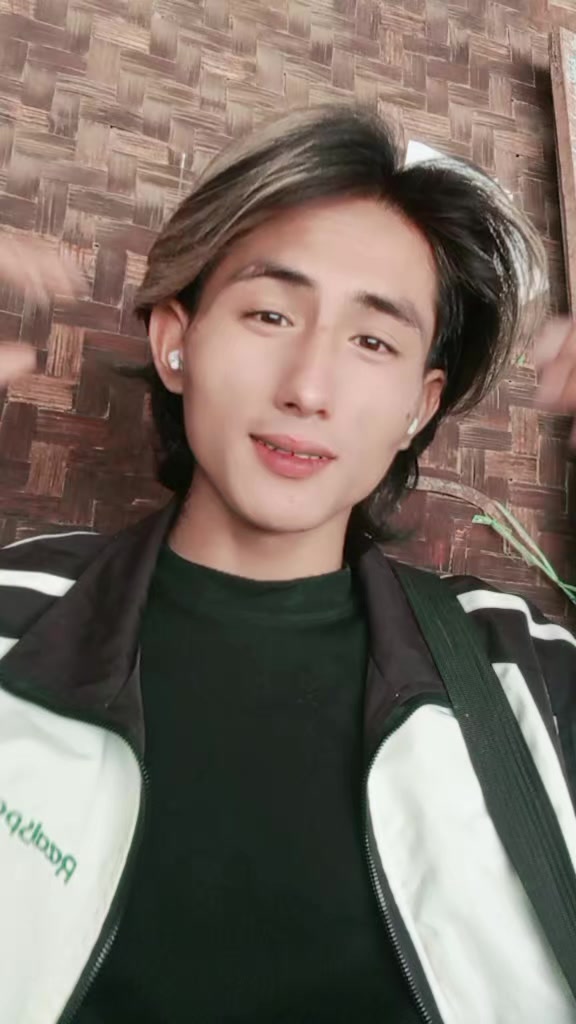 @๐๐แแแบแกแฑแฌแแบ๐๐3.7Mโ
โ