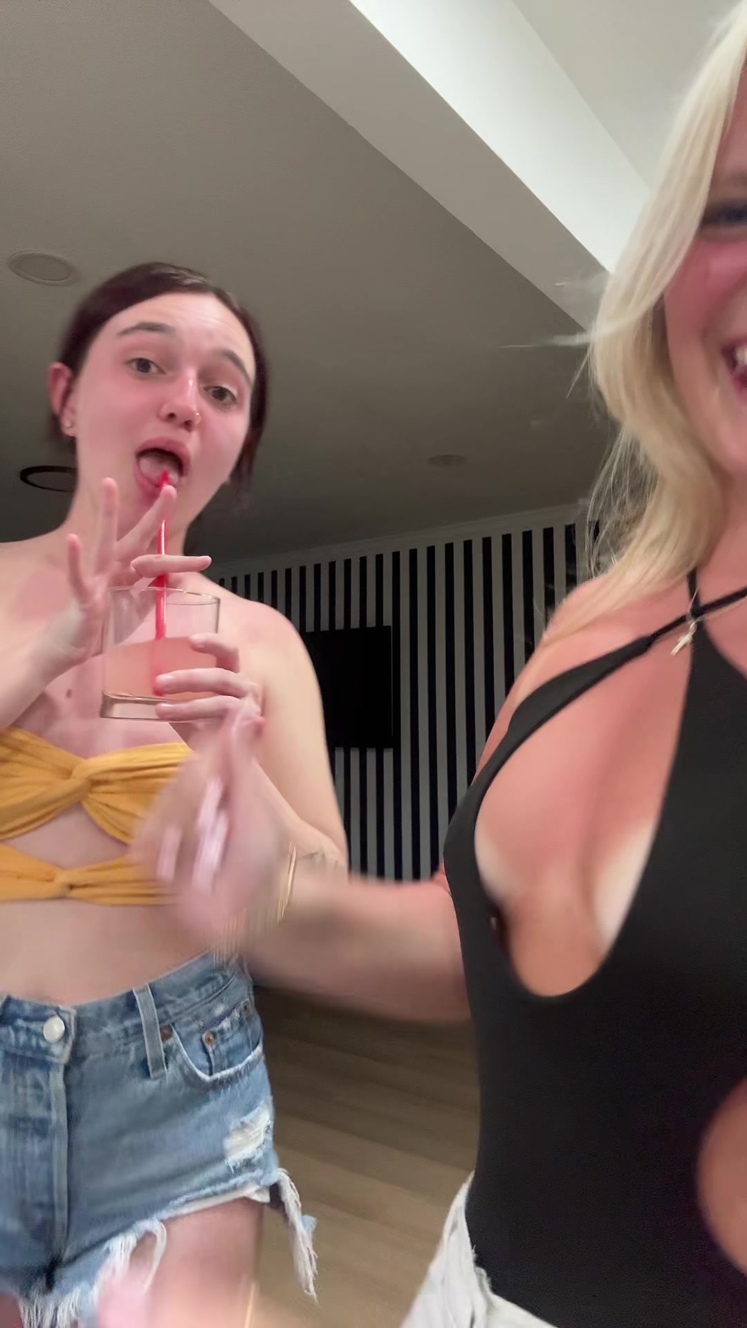 @saraoncamera