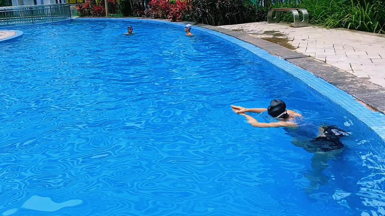 @Tr Thaephyu Aung Swim Coach