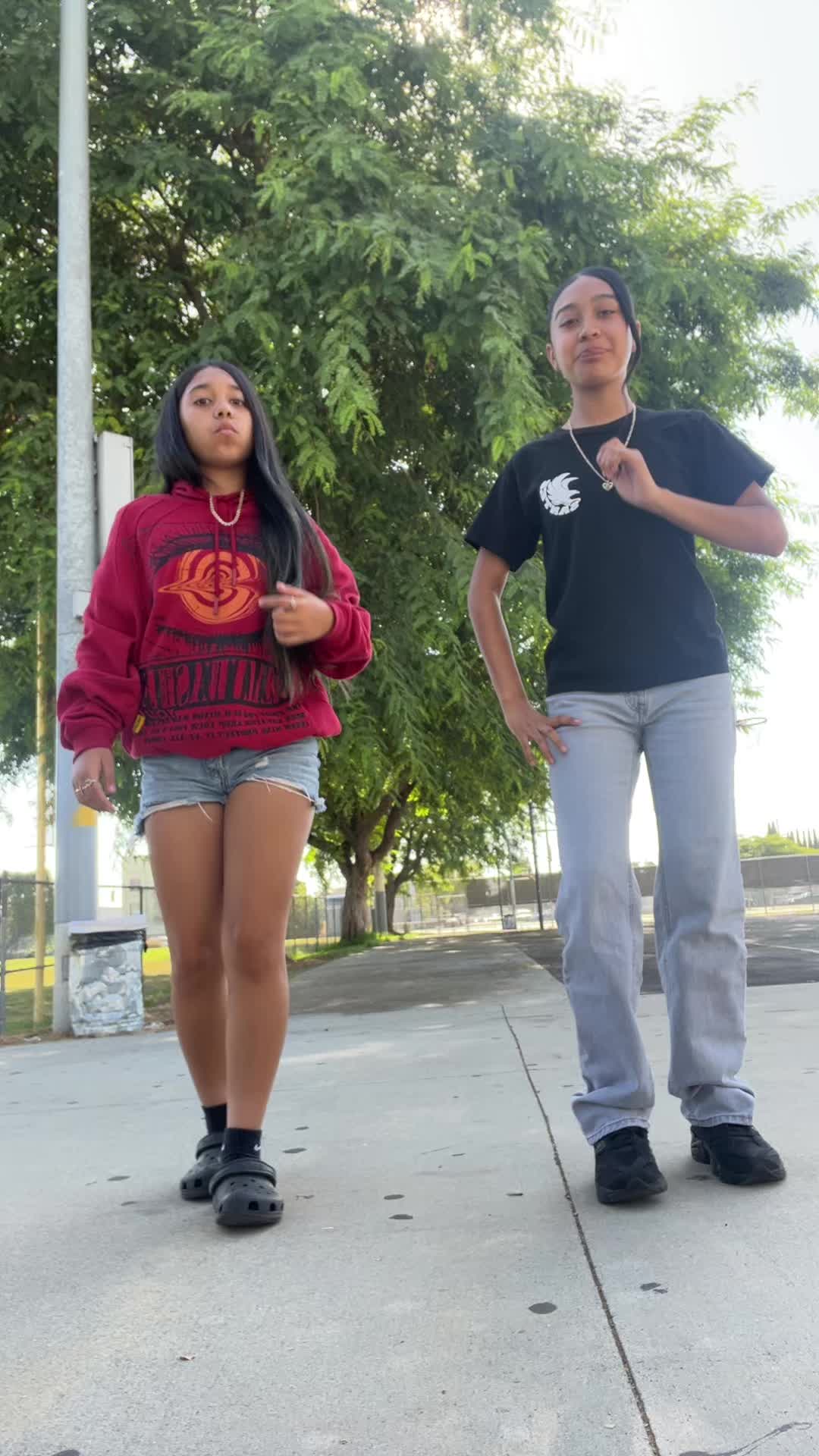 @_.tiiinyyy