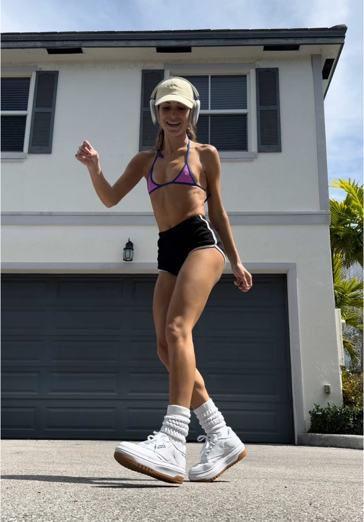 @Elena Cruz