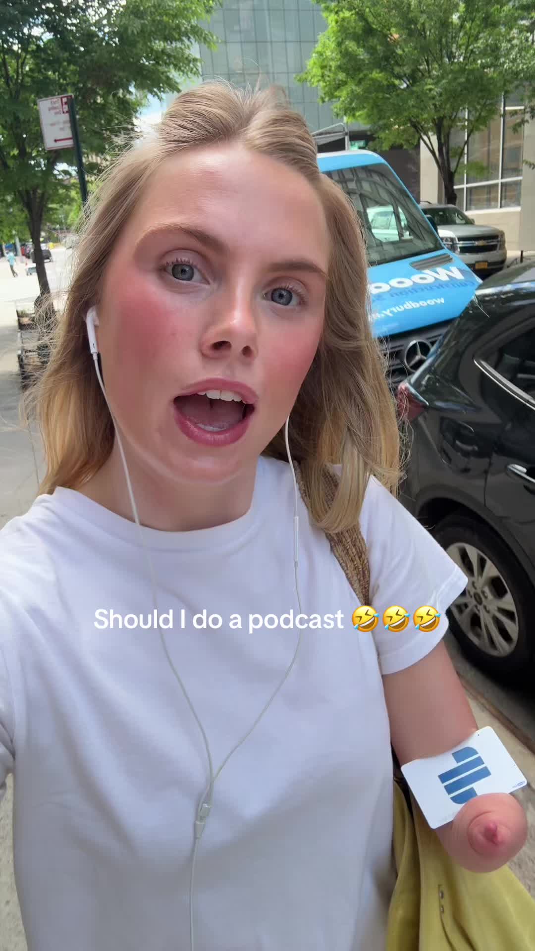 @caitlyngiannini