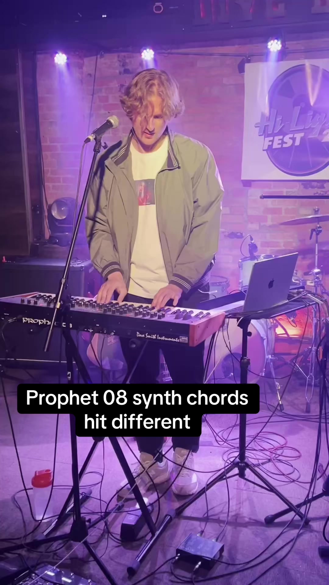@Void Comp
