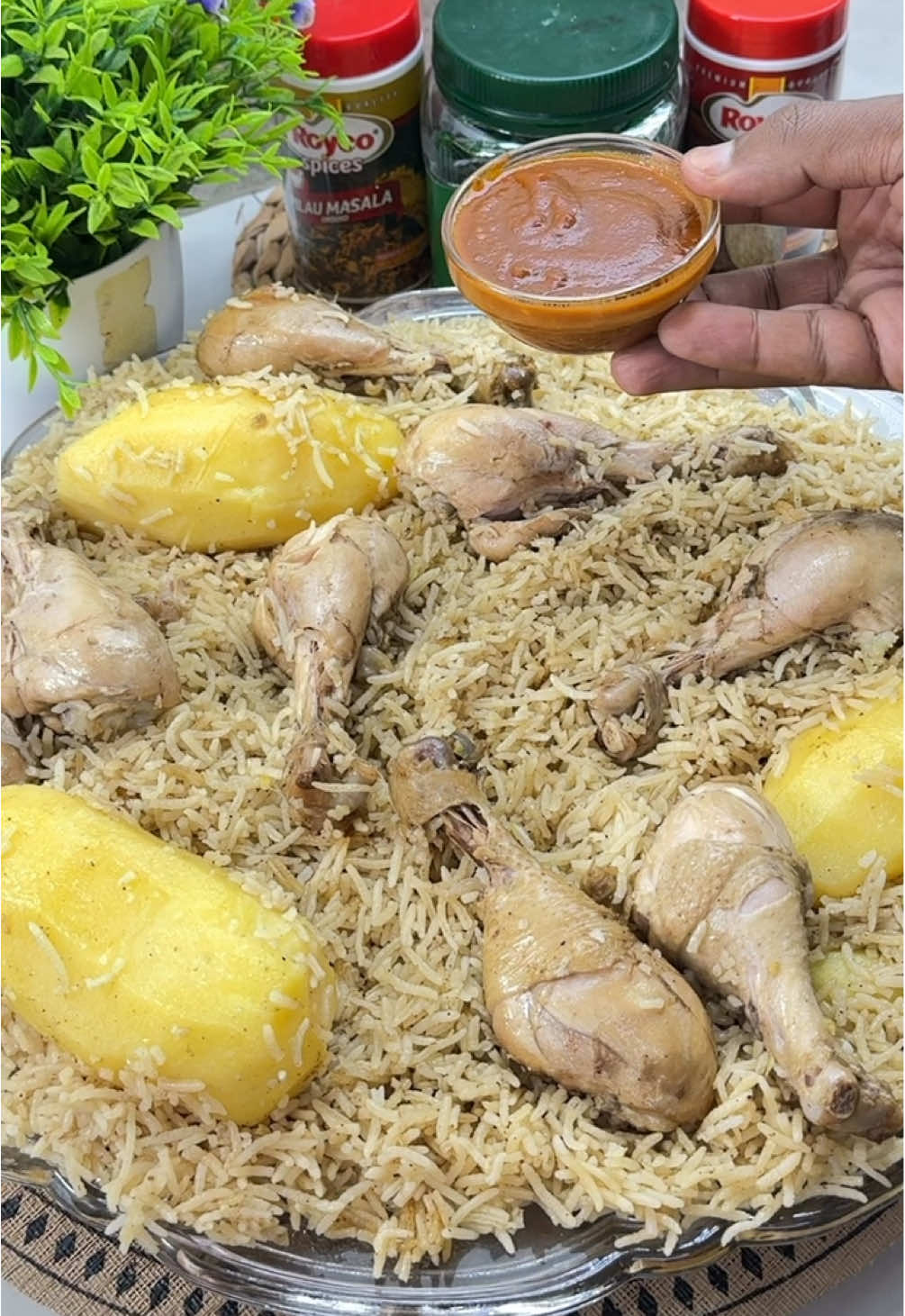 @ChefHusseinOfficials