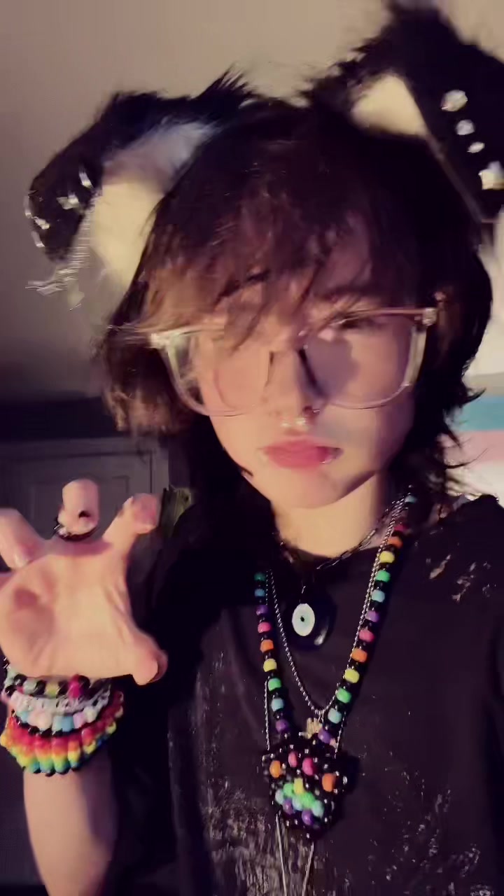 @🎱.⋆♱ 𝐰𝐮𝐥𝐟 𖤐.ᐟ🪽