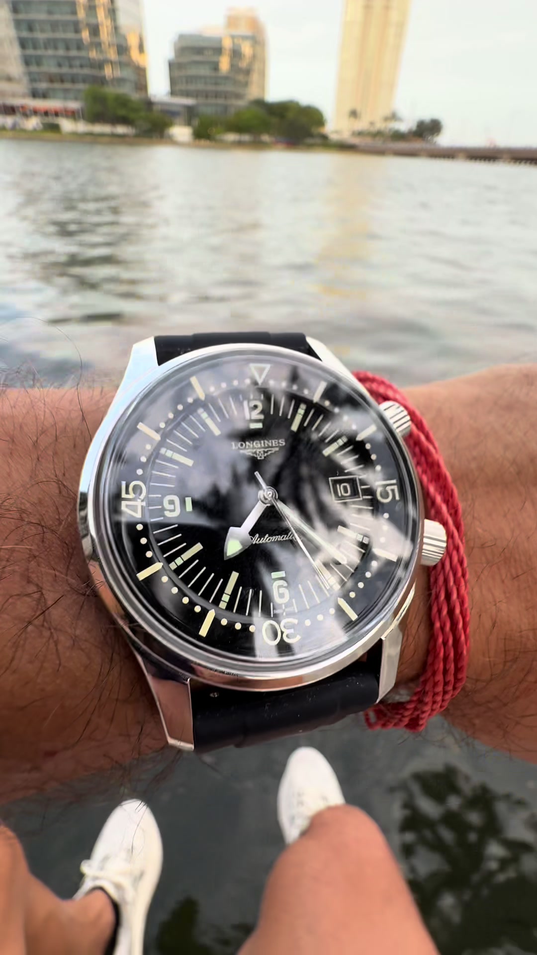 @watchwithnico