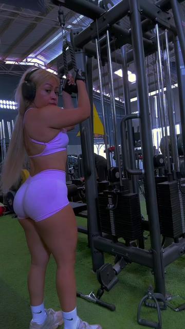 @Vicky Fitfashion