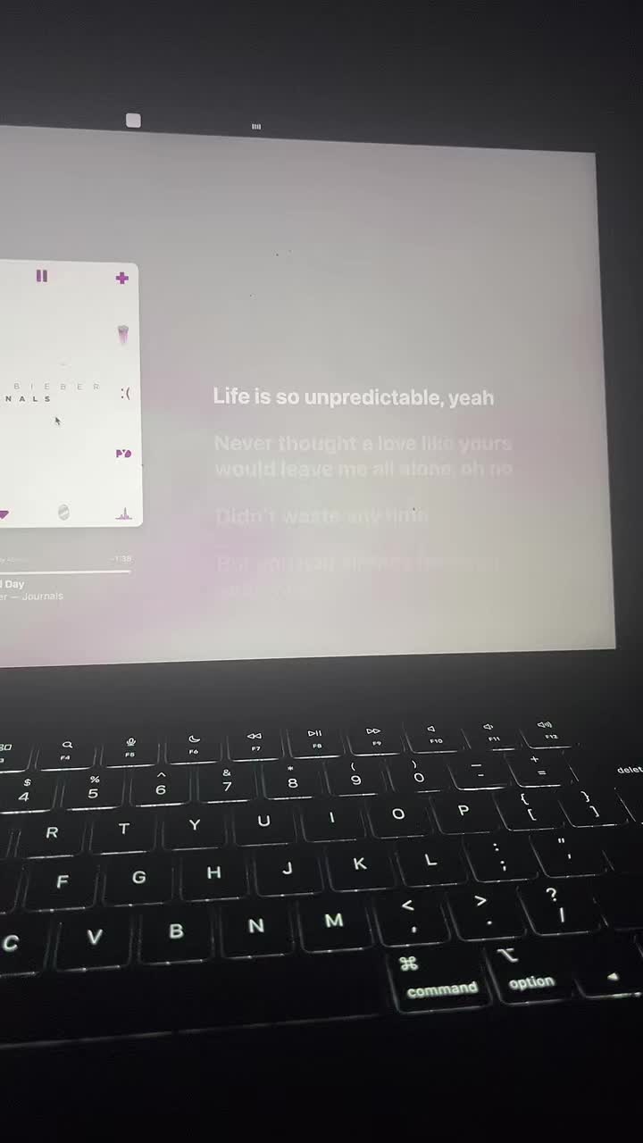 @[🎧]