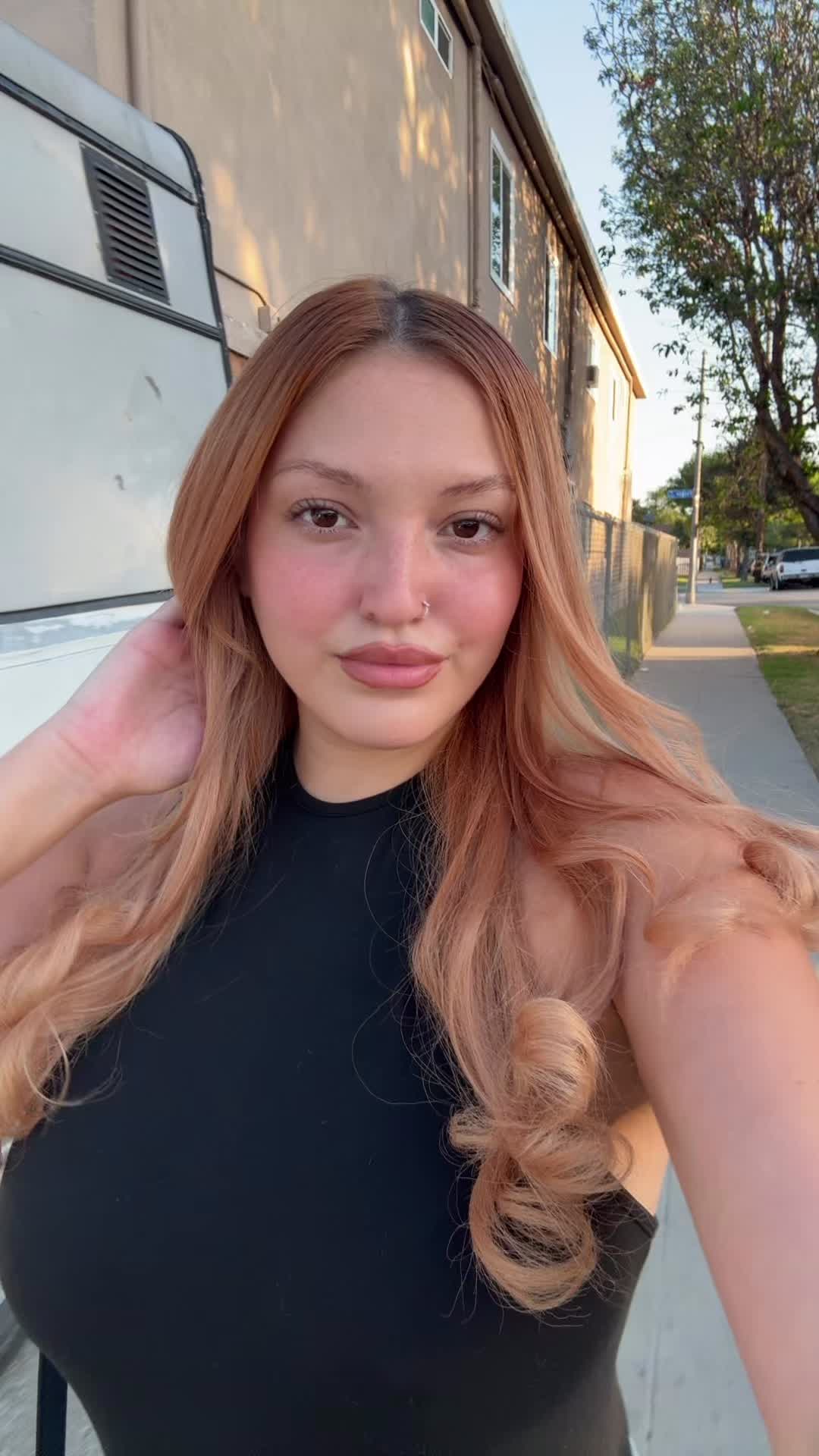 @𝑀𝑒𝓁𝒶𝓃𝒾𝑒