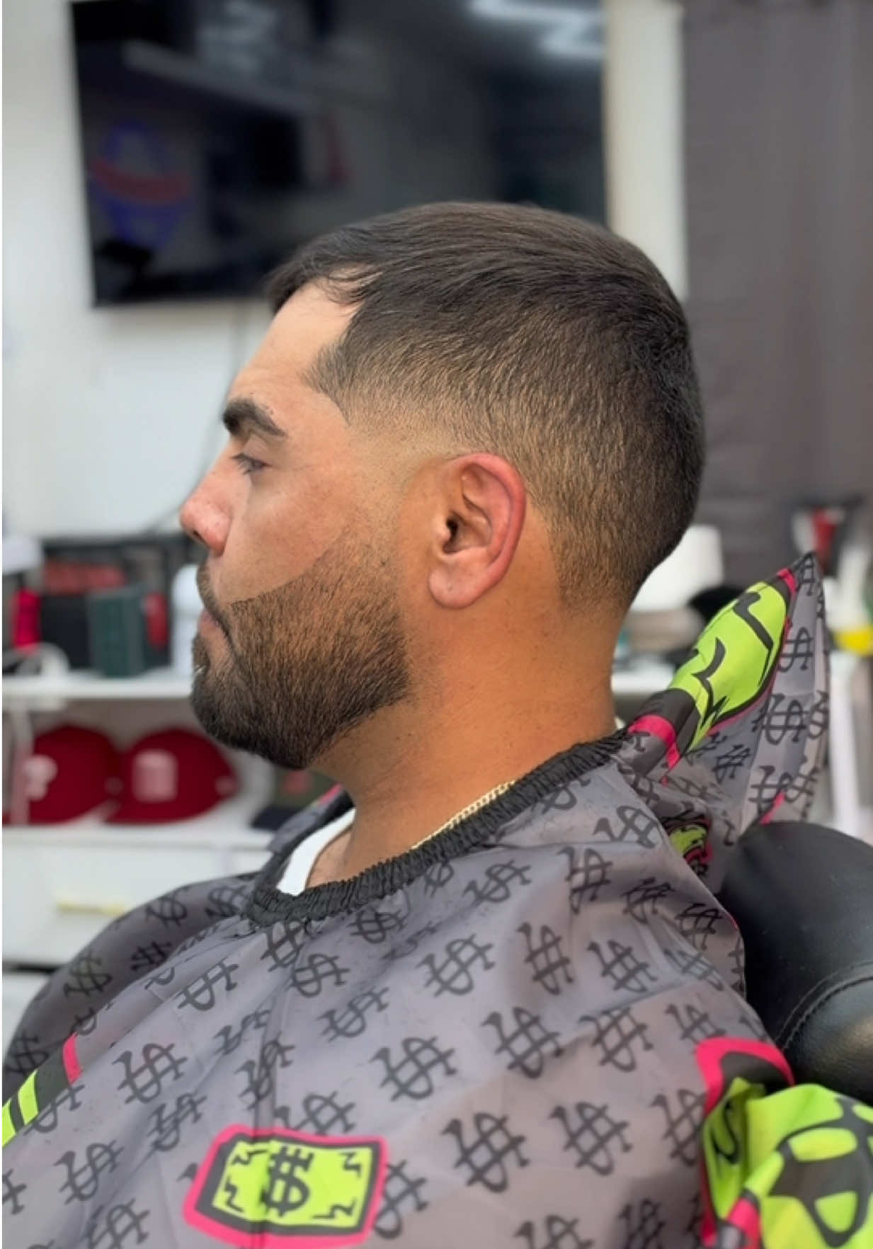 @Jisai Barber
