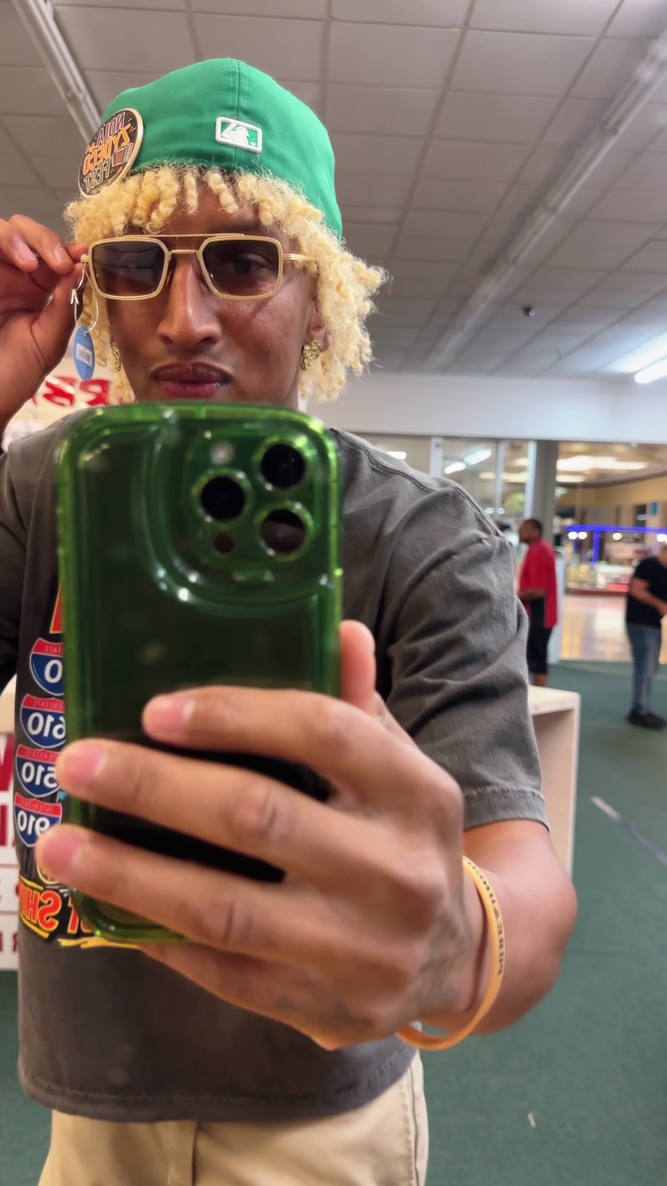 @KrazyBlondeboy