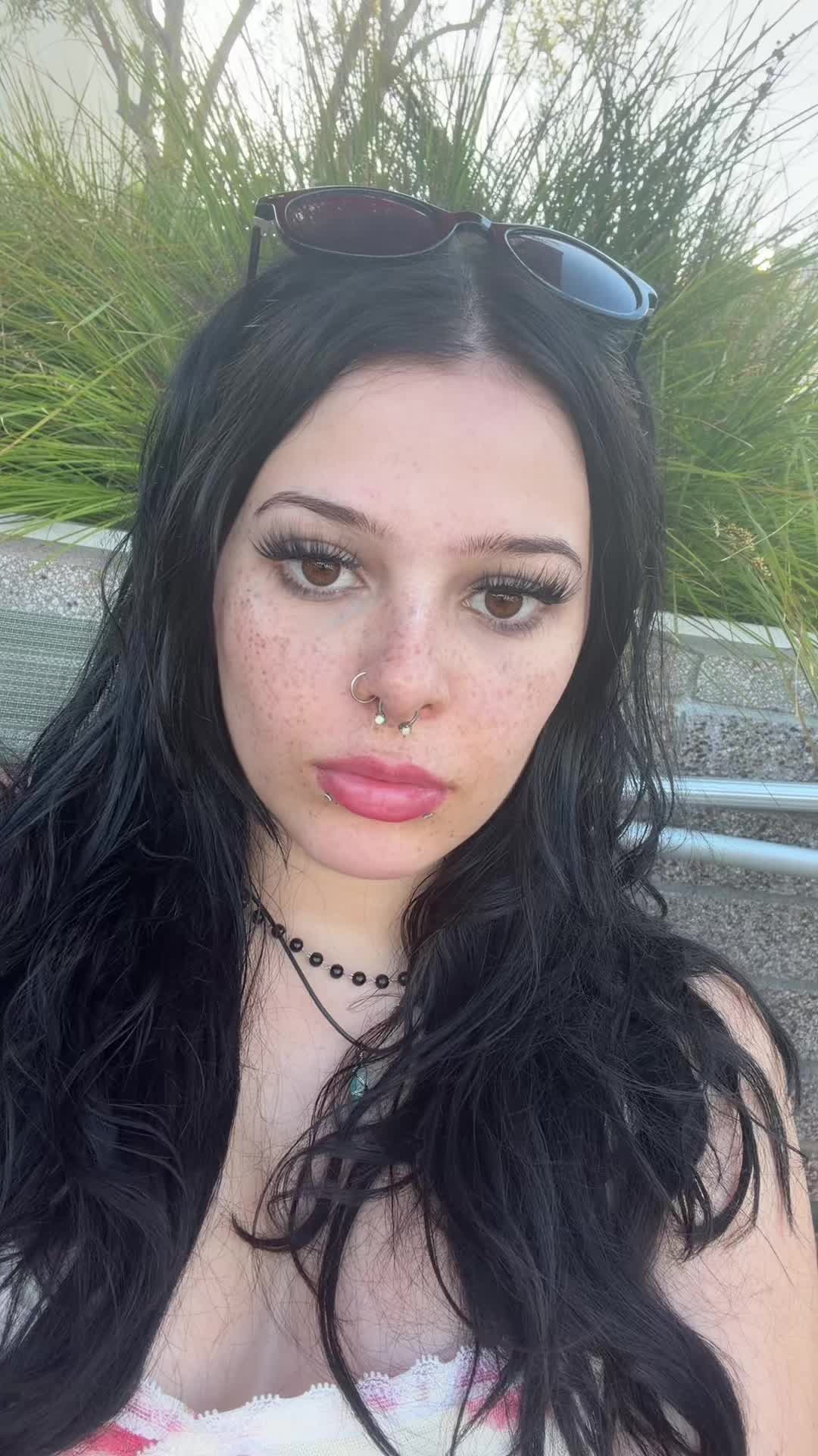 @☺️