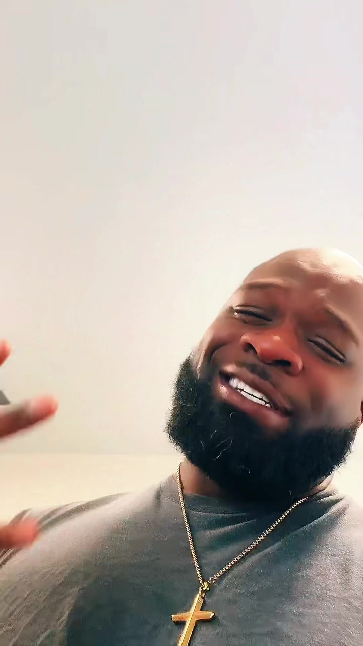 @ChrisPlusSix🖤