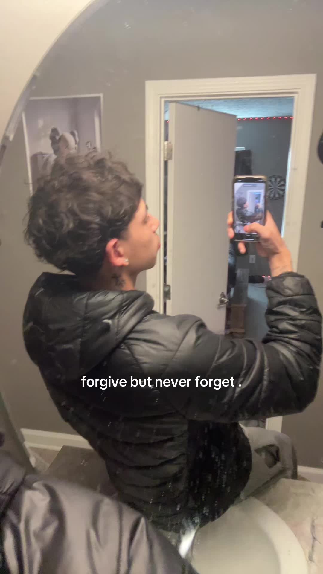 @ᴜɴᴋɴᴏᴡ