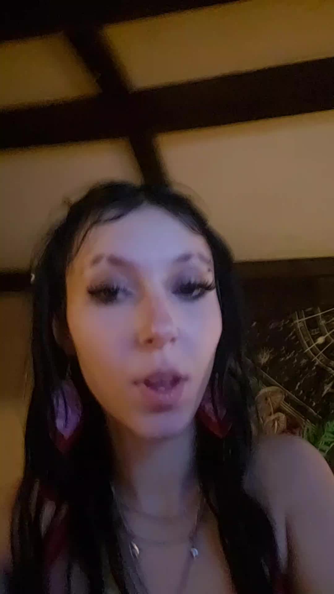 @ari.